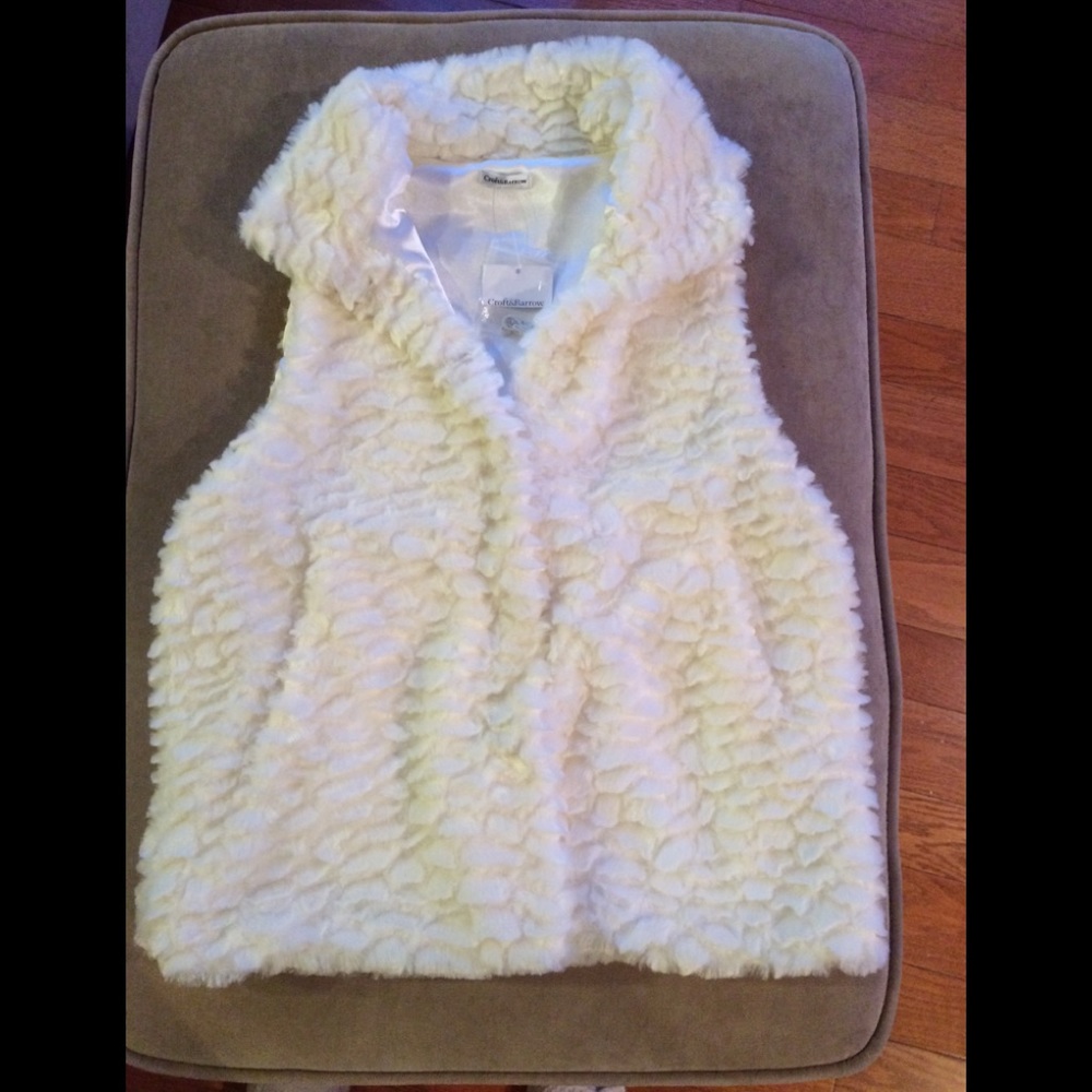 Faux fur white vest
